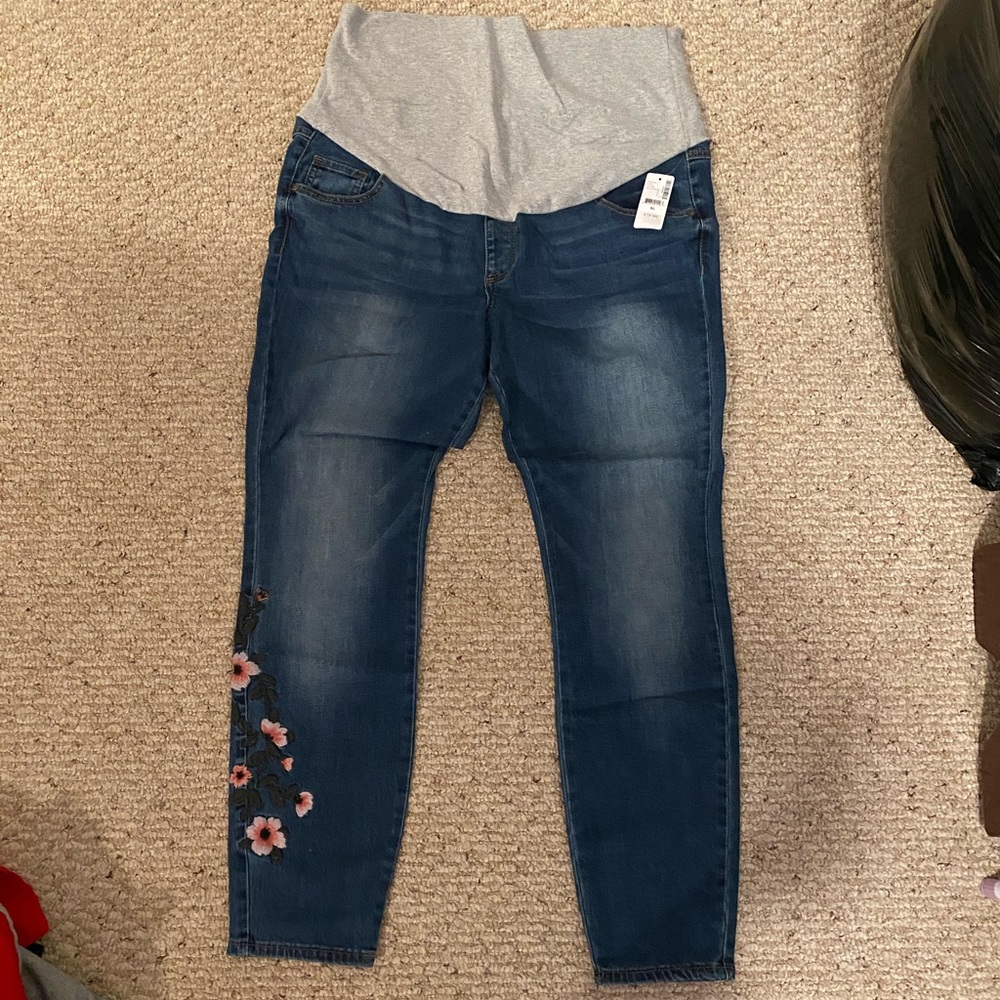Maternity Capris w/ Floral design